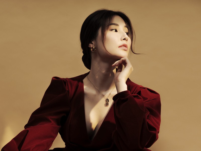 diem my 9x "tinh yeu va tham vong" so huu guong mat dep, co the sexy hinh 3