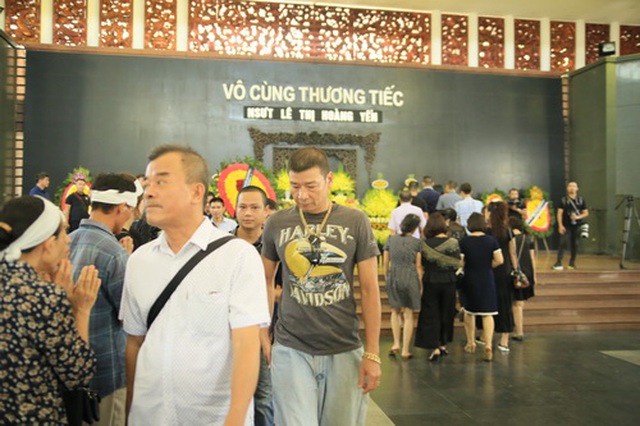 cuoc song kho khan nhung nsut hoang yen luon lam nghe vi tinh yeu hinh 2