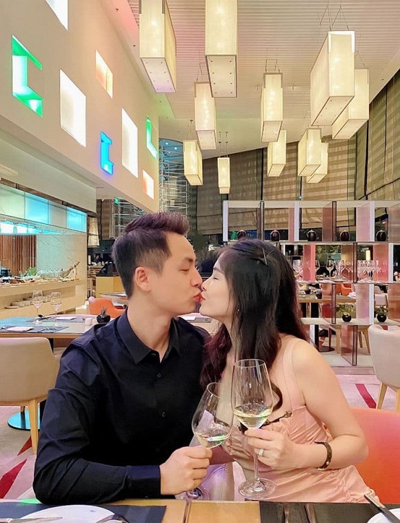 chuyen showbiz: nha phuong "don tim" fan voi nhan sac dep "cuc pham" hinh 4