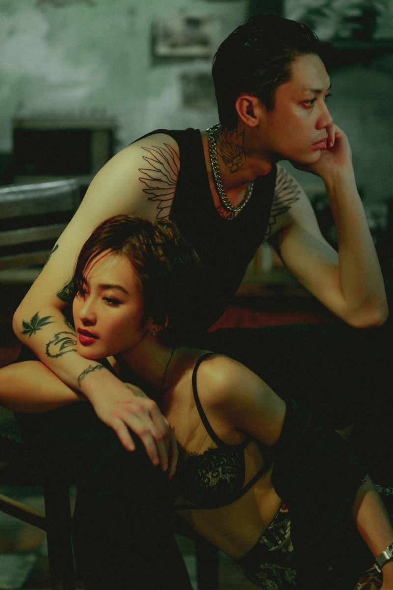 kha ngan om ap ban dien ngot ngao trong bo anh hau truong mv moi hinh 6