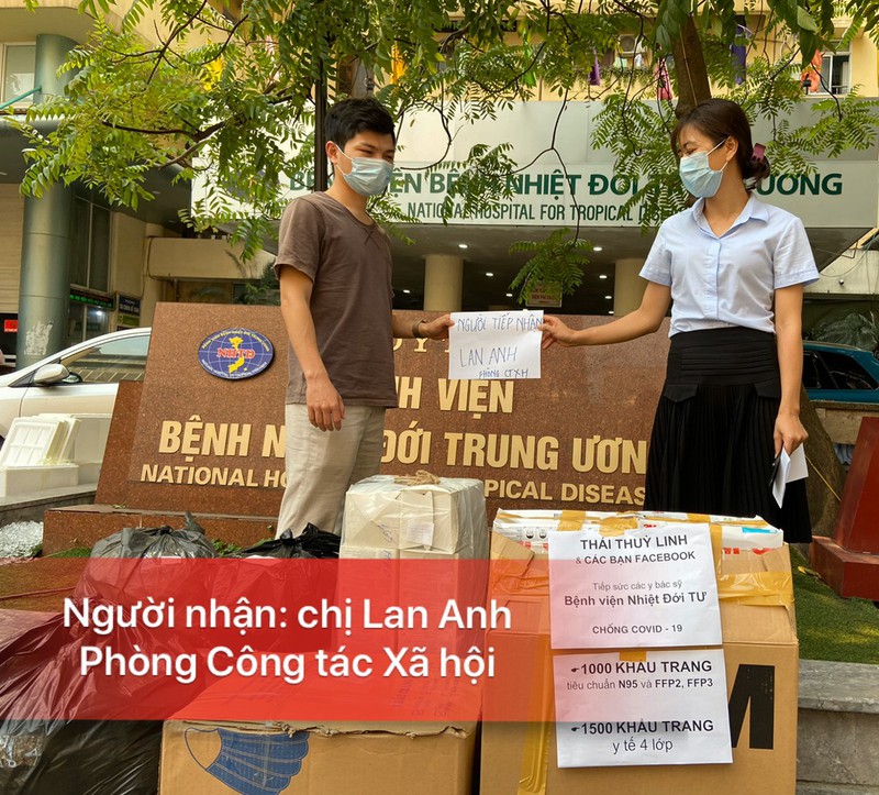 thai thuy linh tang va keu goi gop khau trang cho y bac si da nang hinh 1