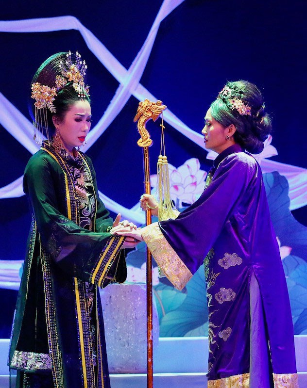 a hau trinh kim chi dac cu vi tri pho chu tich hoi san khau tp. hcm hinh 3