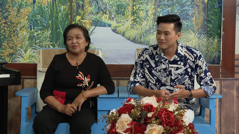 quach ngoc tuyen xuc dong nhac lai hanh trinh tu tay trang bat dau nghiep dien hinh 2