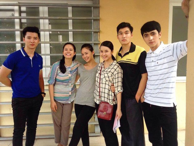 hoat dong nghe thuat khong may noi bat cua dao dien, dien vien trong hung hinh 5