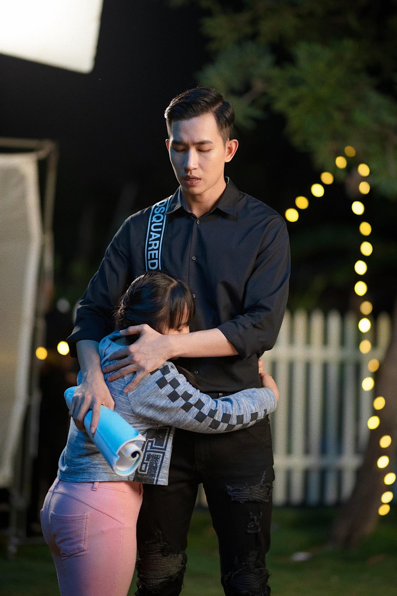 vo canh dong phim hai "bo tu oan gia" cung huynh lap, thu trang hinh 4