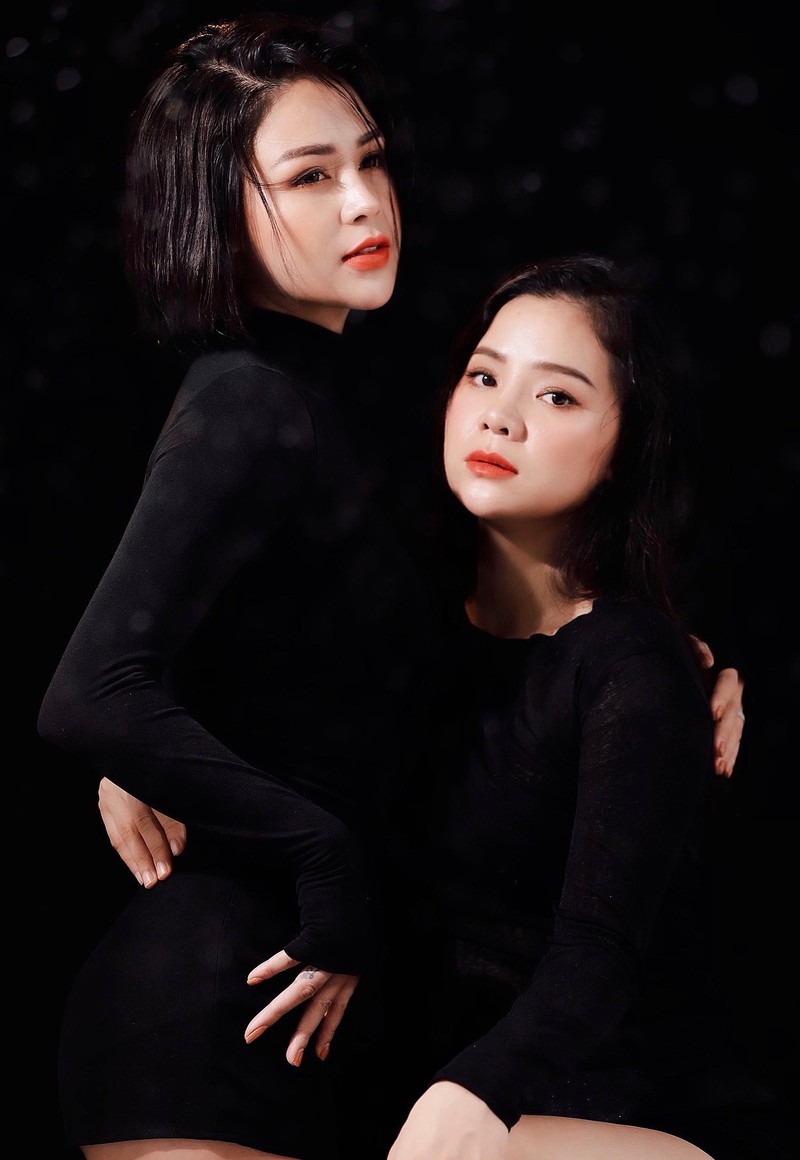 thu trang nhung co gai trong thanh pho chia se ve tinh ban voi linh huong hinh 1
