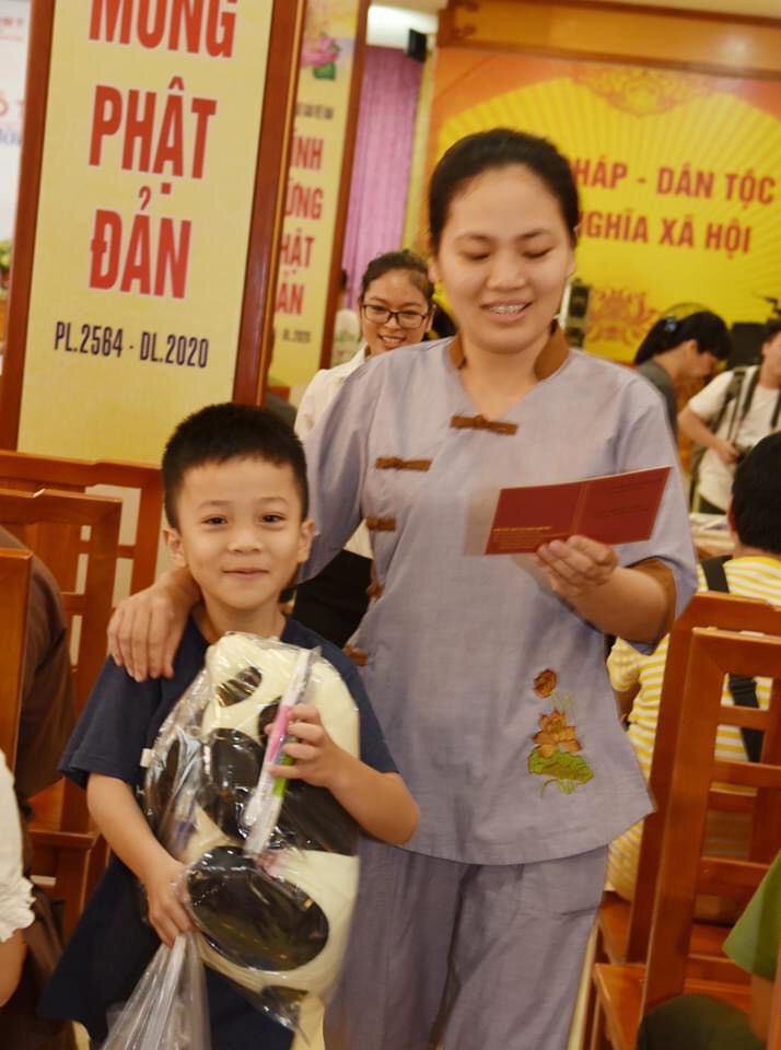 tang ni, phat tu hao hung tham gia "hien mau cuu nguoi - hanh bo tat dao"  hinh 8