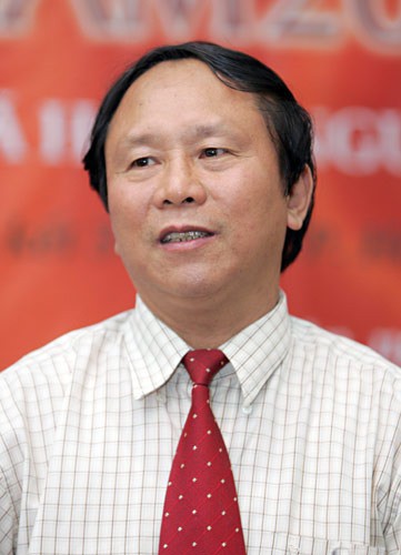ong duong ky anh: nen bo thu tuc cap phep cho nguoi dep di thi hoa hau hinh 2