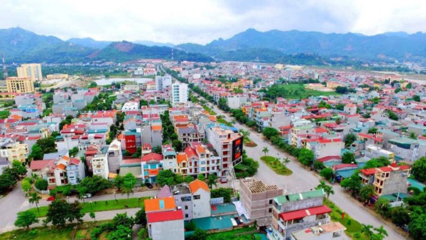 de nghi tang hinh thuc ky nguyen chu tich ubnd thanh pho hoa binh hinh 1