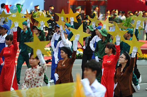 tam ngan ngay hoi tu vao ba muoi thang tu lich su  hinh 6