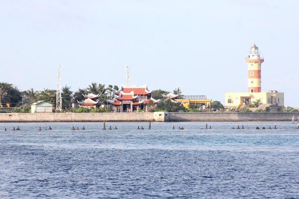 trong hoan canh nao, nguoi linh truong sa luon chac tay sung hinh 3