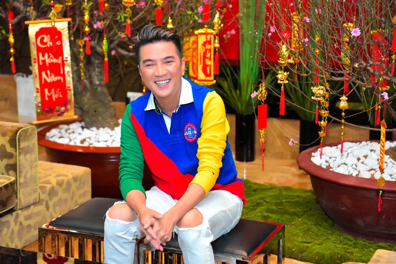 dam vinh hung khoe biet thu ruc ro sac mau don tet nguyen dan hinh 5