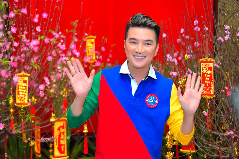 dam vinh hung khoe biet thu ruc ro sac mau don tet nguyen dan hinh 6