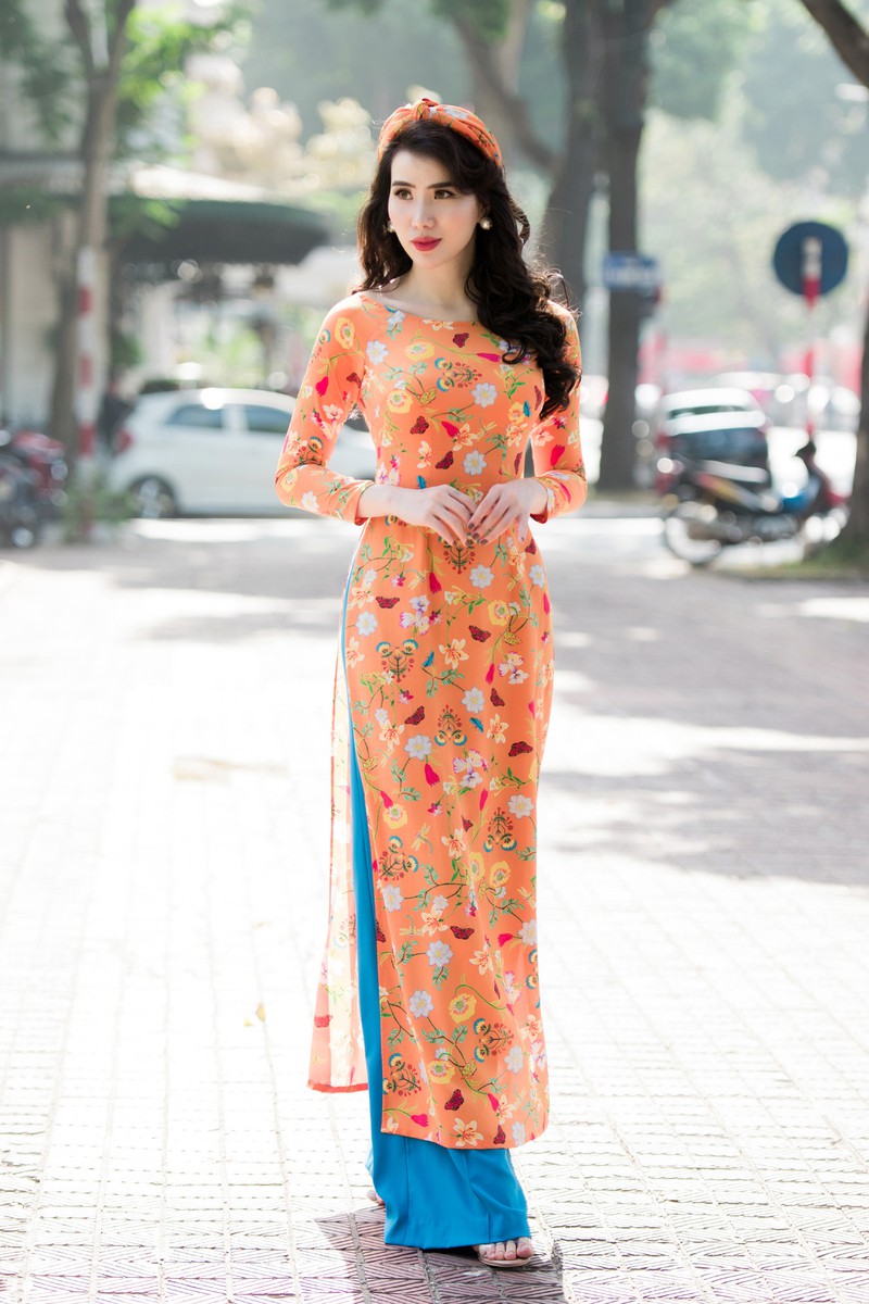 cap chi em song sinh thu huyen - huyen thu tai xuat voi ao dai xuan hinh 15