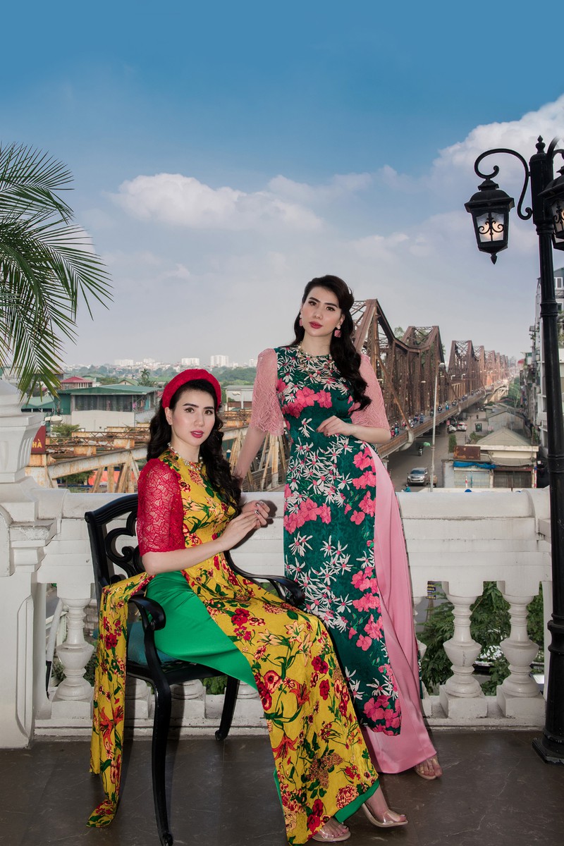cap chi em song sinh thu huyen - huyen thu tai xuat voi ao dai xuan hinh 5
