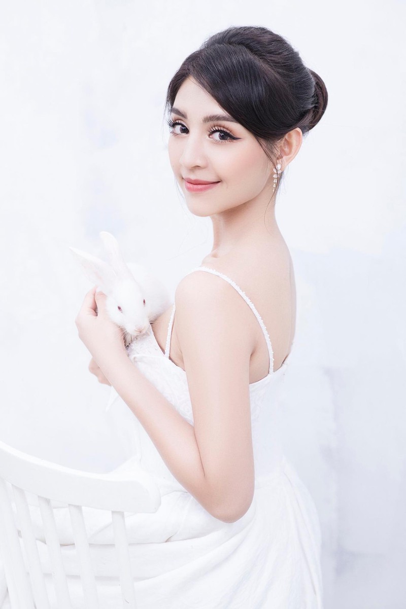 le thanh tu: khong phai cu thi hoa hau la se co dai gia "chong lung" hinh 2