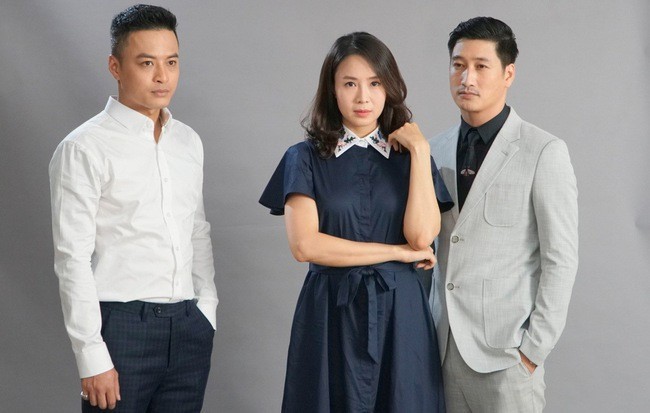 san 'hoa hong tren nguc trai': yeu khue nhung bao de hinh nen gai la hinh 2