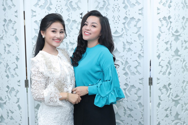 giong ca dan gian 19 tuoi gay xuc dong voi mv "me que" hinh 1