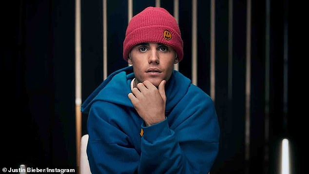 justin bieber cang thang ra pho cung vo sau khi thua nhan mac benh lyme hinh 7