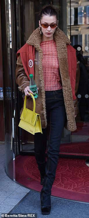 bella hadid mac do kin dao ra pho, thu hut voi than thai sang chanh hinh 5