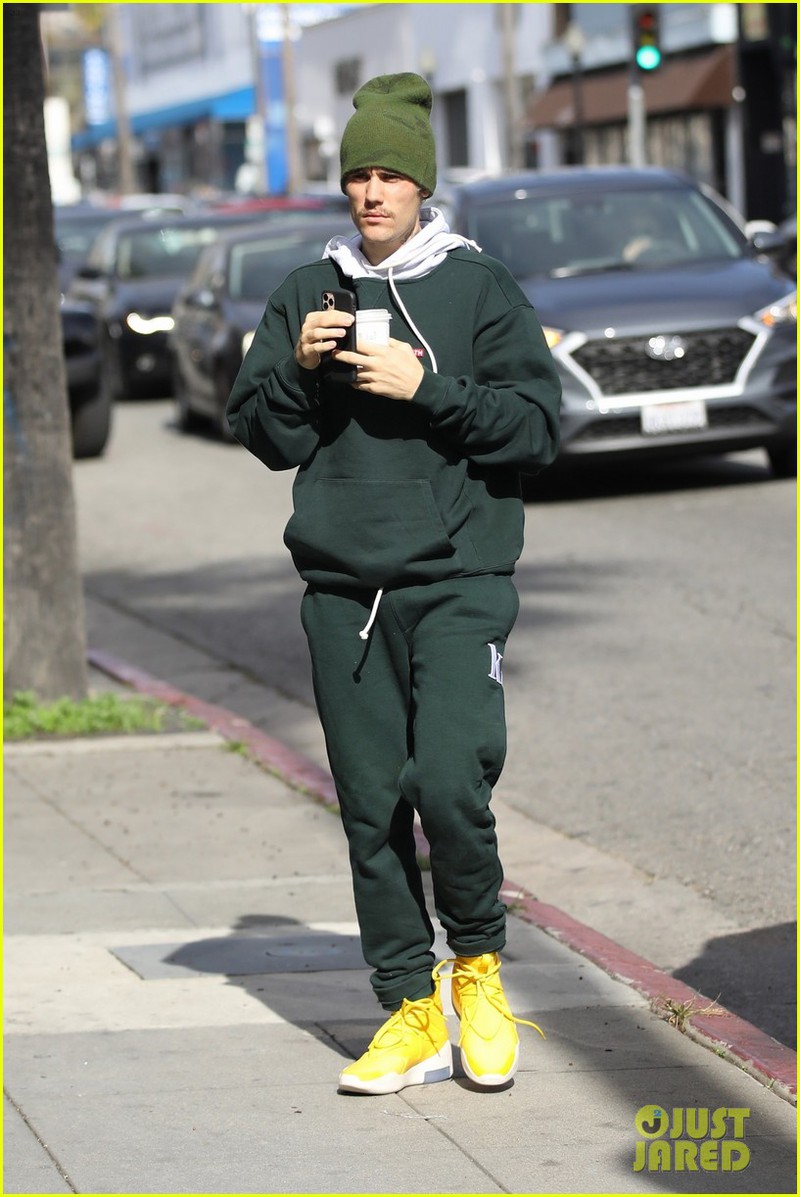 justin bieber tung bi "duoi co" khoi phong tap gym vi taylor swift hinh 1