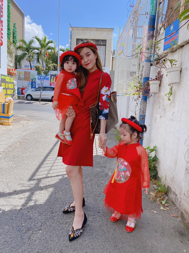 chuyen showbiz: ho ngoc ha duoc kim ly cau hon truoc them valentine? hinh 9