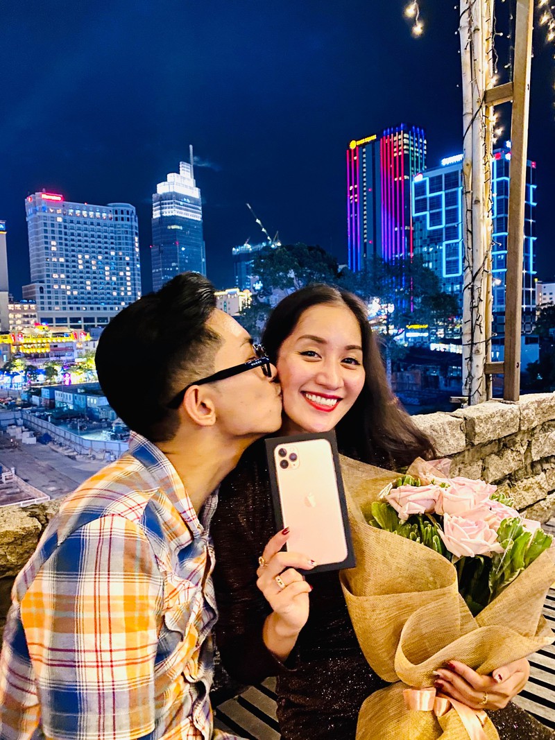 phan hien chi hang tram trieu cho khanh thi dip valentine hinh 2