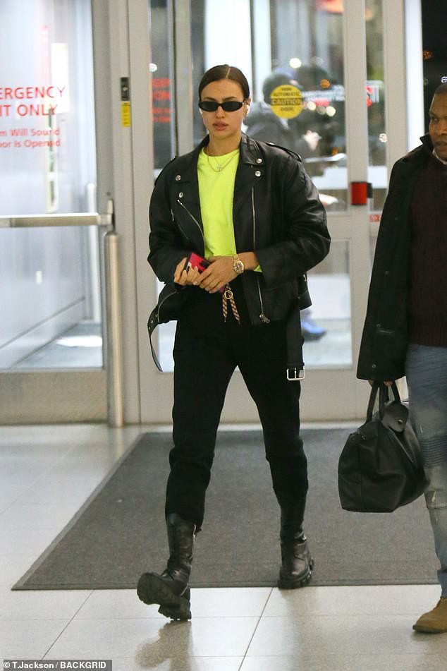 irina shayk phong thai lanh lung, mac kin dao sai buoc tren san dien hinh 6