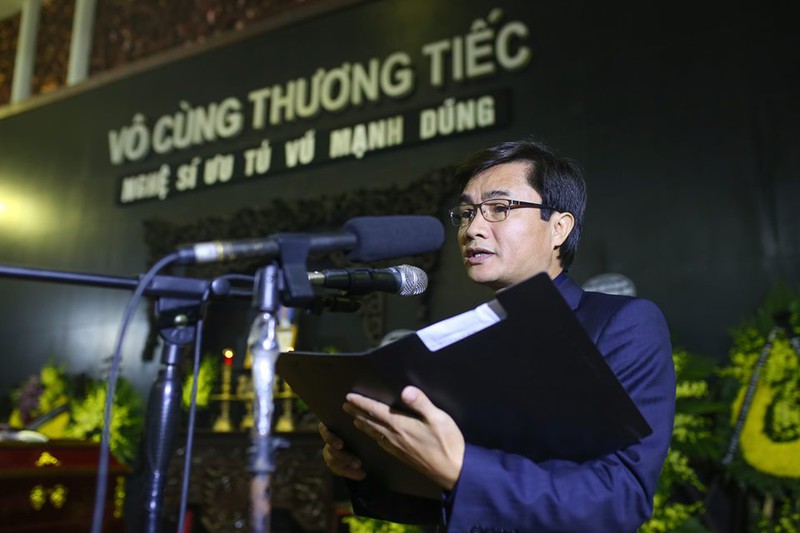 gia dinh, dong nghiep nghen ngao trong le tang nsut vu manh dung hinh 12