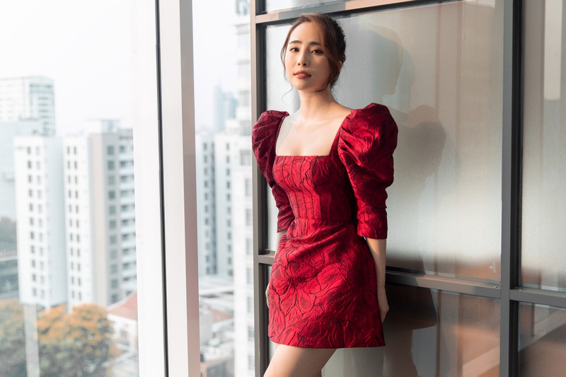 quynh nga doi lam "tieu tam" trong phim moi "hoa trong bao" hinh 1