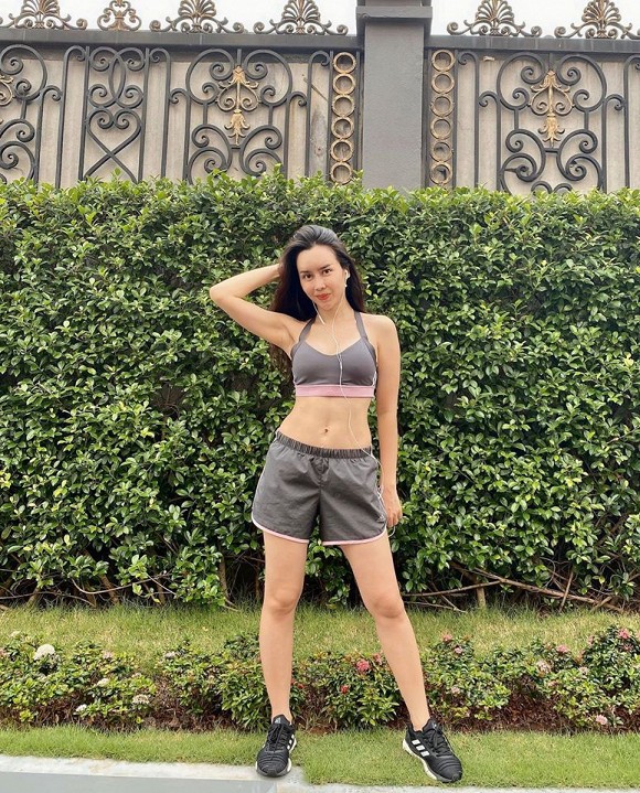 chuyen showbiz: mai phuong dang yeu va dau don khi dieu tri ung thu hinh 6