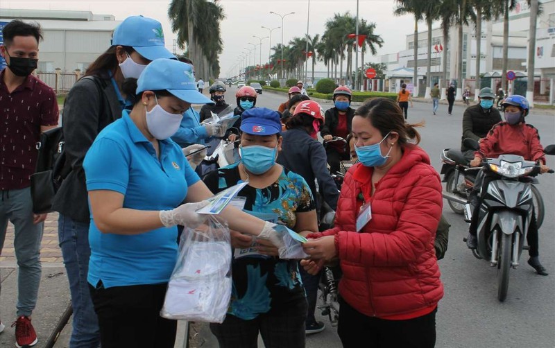 covid-19 tac dong nghiem trong toi viec lam va so gio lam viec toan cau hinh 1
