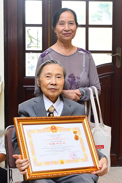 nghe si ngoc huong, bo cua anh em ngoc chau va khanh linh qua doi hinh 2