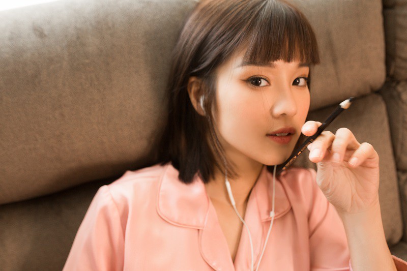 hoang yen chibi "giat minh" khi nhin lai thuo ngay ngo 10 nam truoc hinh 3