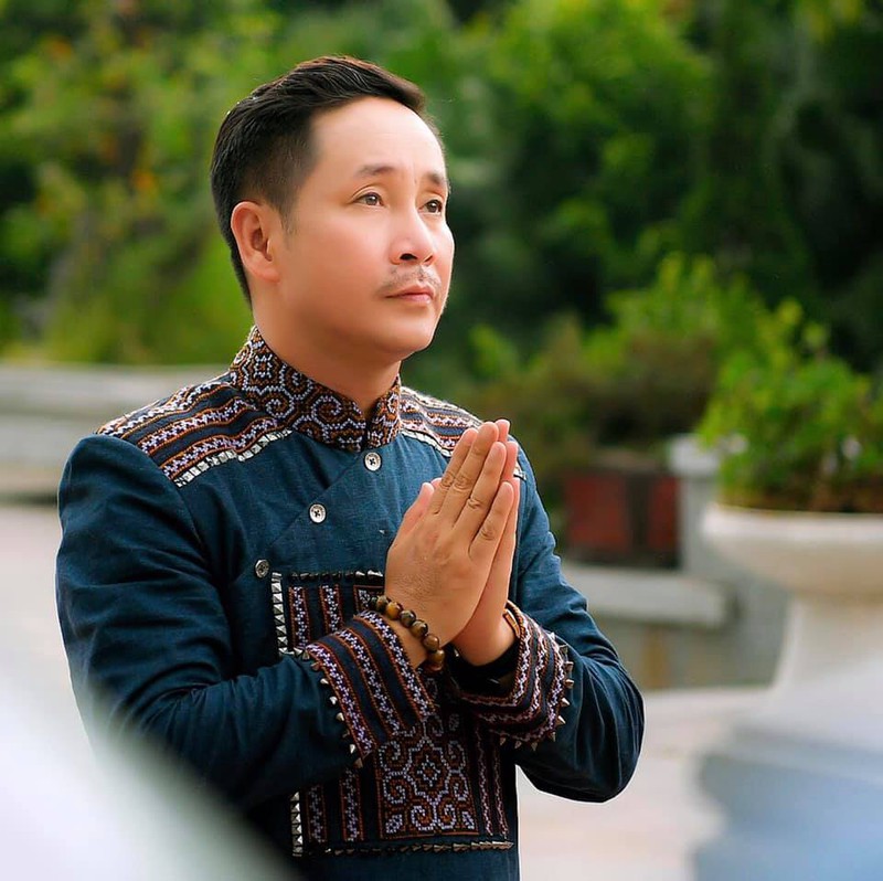 bai cai luong xuc dong "thien than ao trang chien thang corona" hinh 1