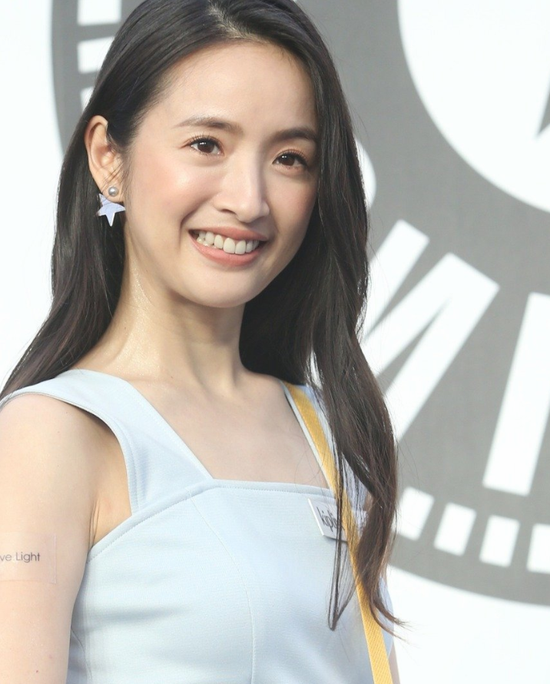 chuyen showbiz: hari won to tran thanh me nguoi phu nu khac hon vo hinh 8