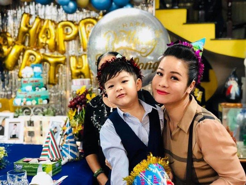 nhat kim anh chia se an y trong vu tranh chap nuoi con voi chong cu hinh 1