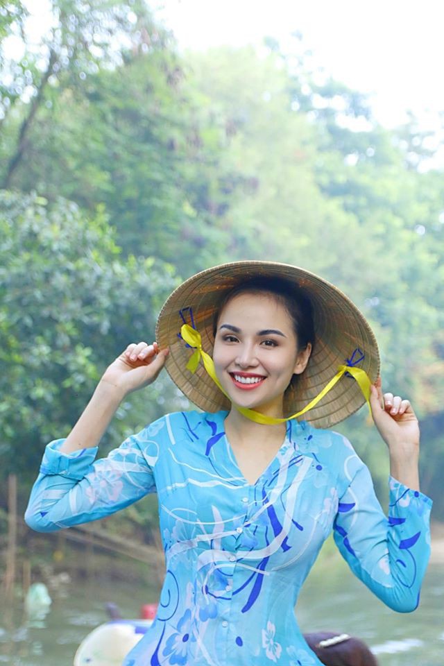 chuyen showbiz: truong quynh anh thu nhan doc than sau on ao co tinh moi hinh 8