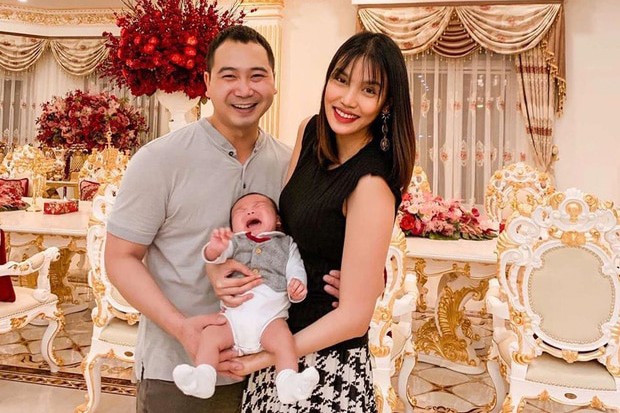 lan khue hanh phuc vo oa khi con trai da biet goi "me" hinh 2