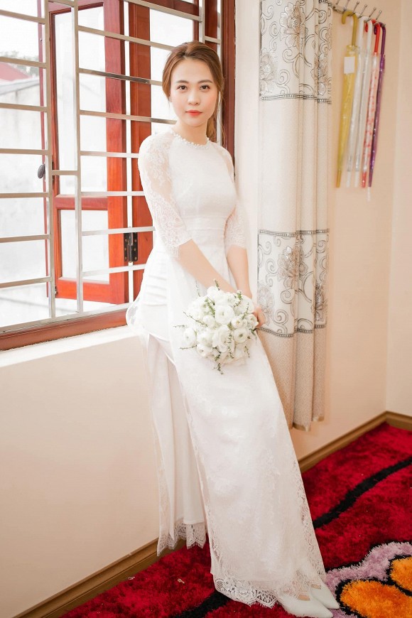 chuyen showbiz: ho ngoc ha mac ao tam, duoc kim ly cong tren bai bien hinh 6