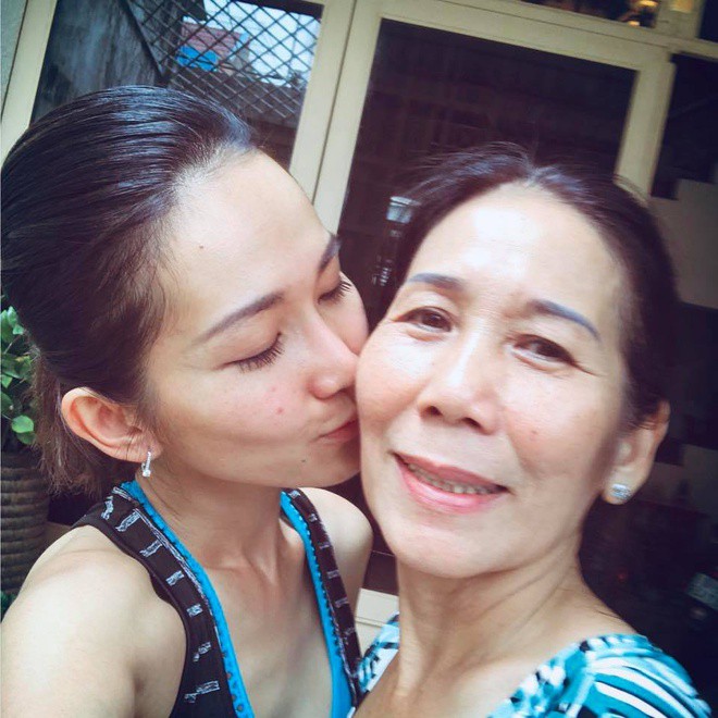 chuyen showbiz: ho ngoc ha mac ao tam, duoc kim ly cong tren bai bien hinh 8