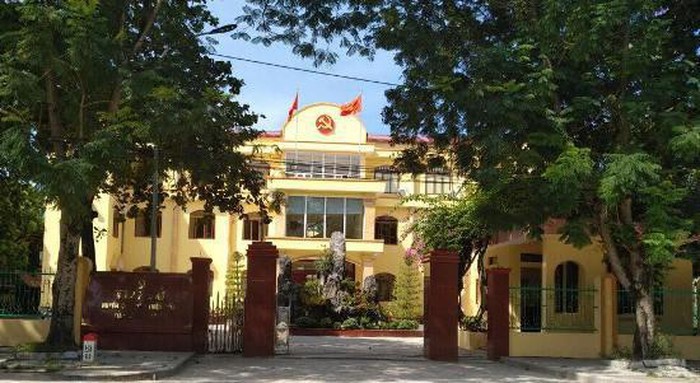 dua nguoi than vao danh sach ho can ngheo, lanh dao xa khong duoc tai cu hinh 1