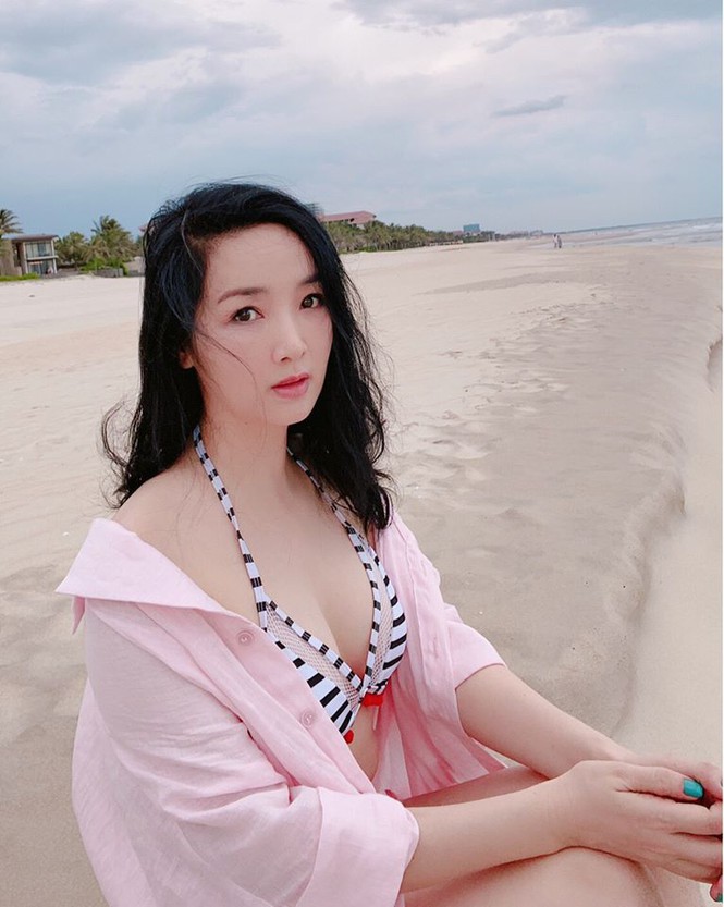 chuyen showbiz: ho ngoc ha phan ung khi thay anh con do dan mang ghep hinh 7