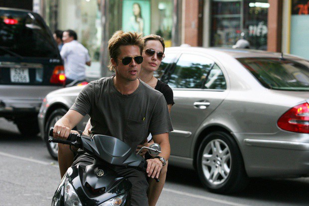 anh angelina jolie - brad pitt di xe may o tp.hcm 14 nam truoc hinh 3