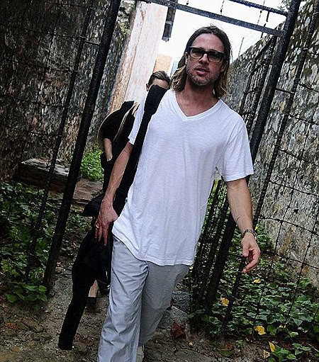 anh angelina jolie - brad pitt di xe may o tp.hcm 14 nam truoc hinh 8