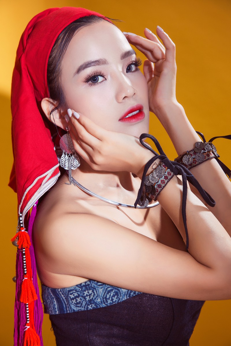 choang ngop voi ve dep tay bac trong mv cua sen hoang my lam hinh 3
