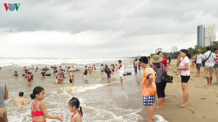tam bien thoi covid-19: vui nhung phai an toan hinh 1