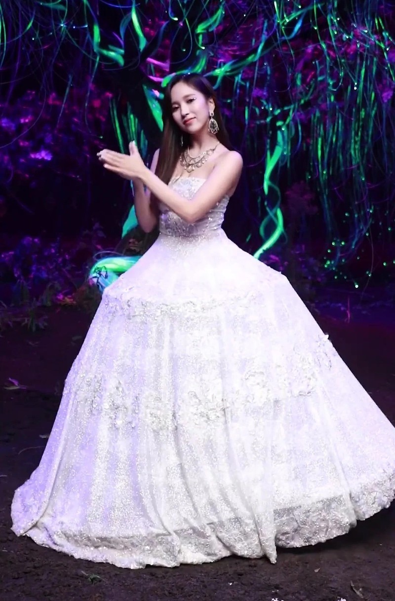 nhung chiec vay long lay cua twice ma co gai nao cung muon so huu hinh 5