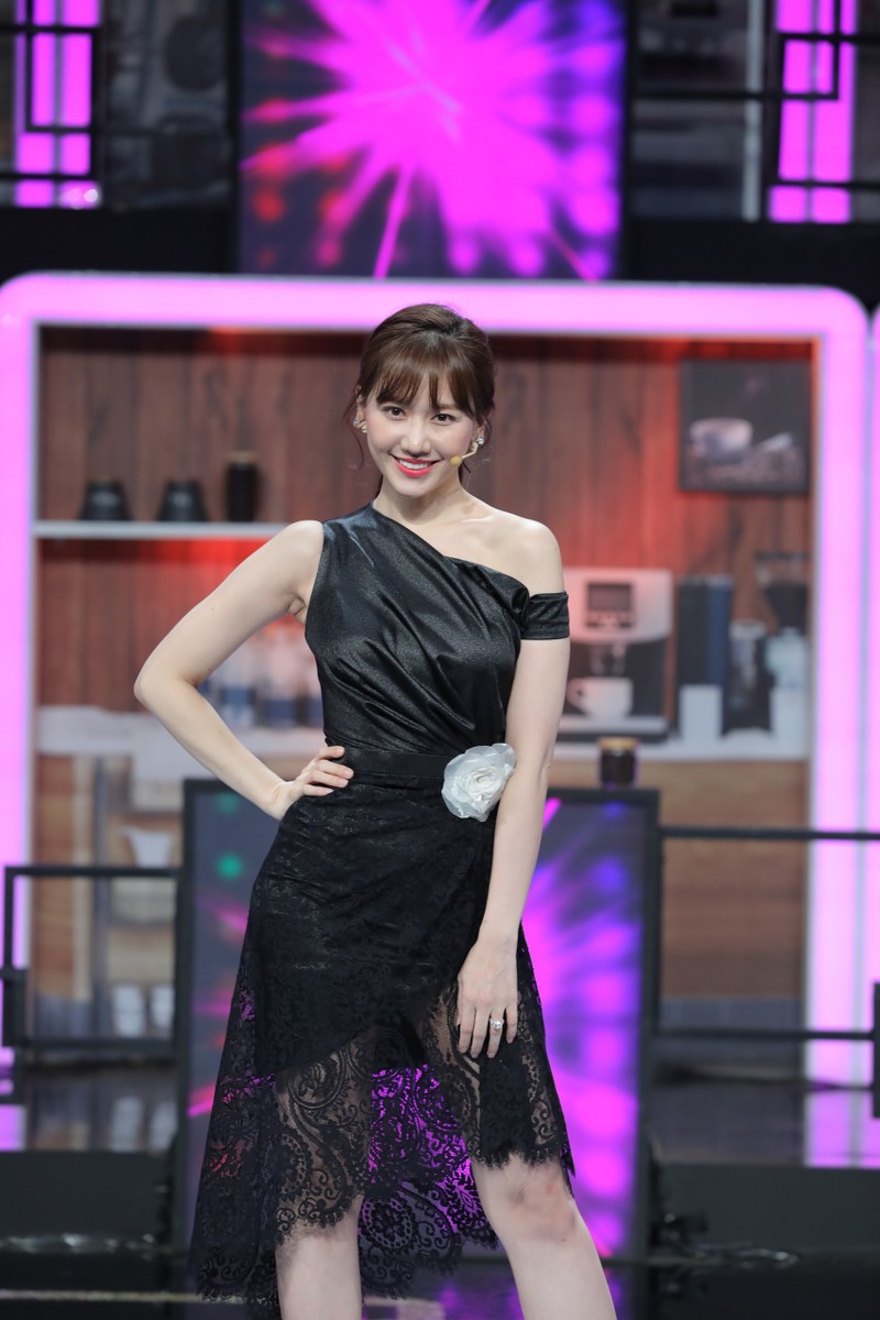 chuyen showbiz: khanh thi len tieng truoc tin don truc trac hon nhan hinh 3