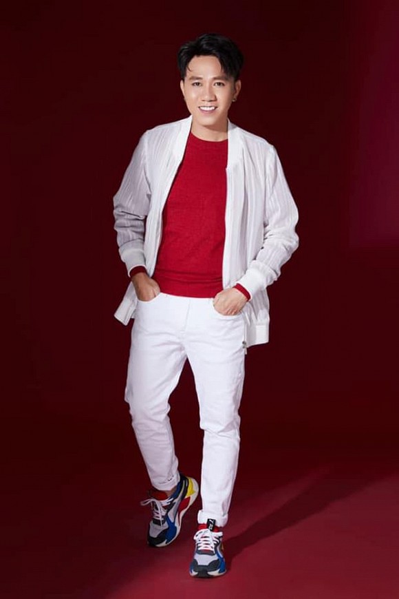chuyen showbiz: khanh thi len tieng truoc tin don truc trac hon nhan hinh 5